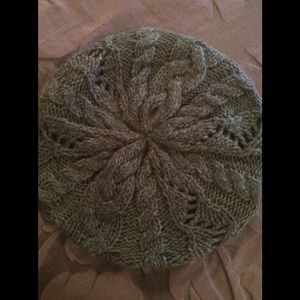 Knit beret.